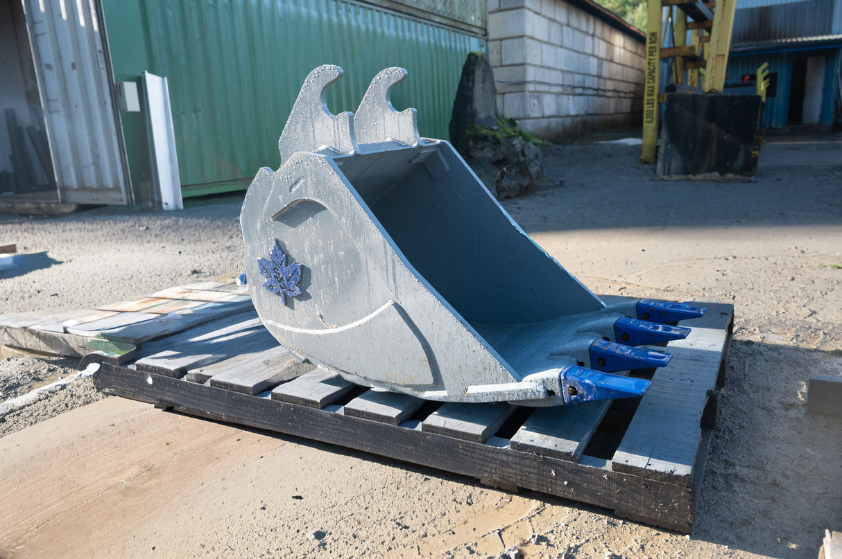 John Deere® 75G Trenching Bucket